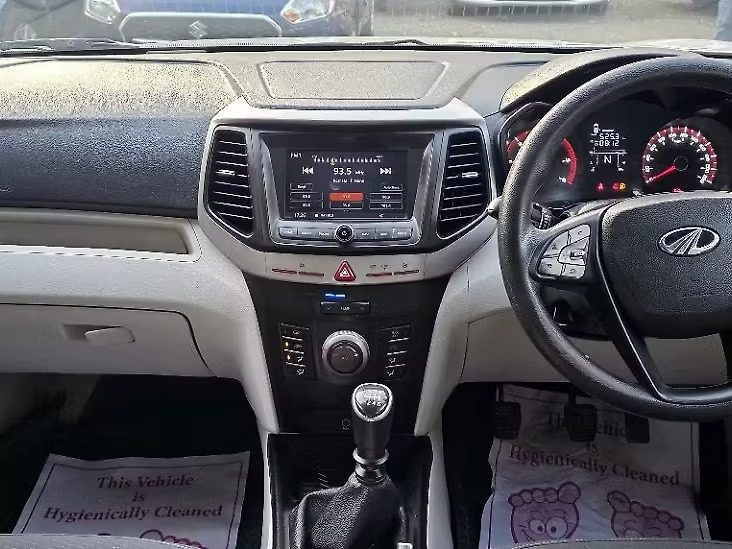 Mahindra Xuv300(2019-2020) 1.5 W6